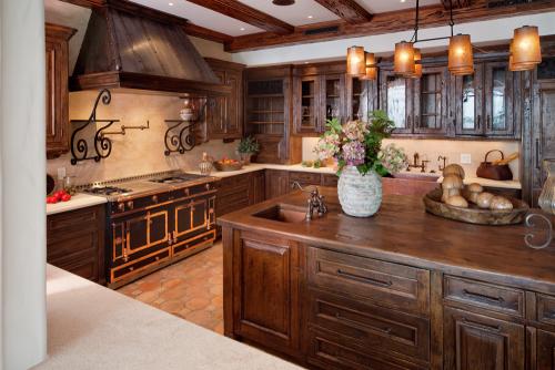 Antique-Oak-Kitchen-03