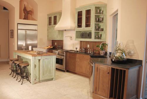 Colorful-Kitchen-01