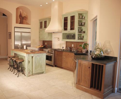 Colorful-Kitchen-01